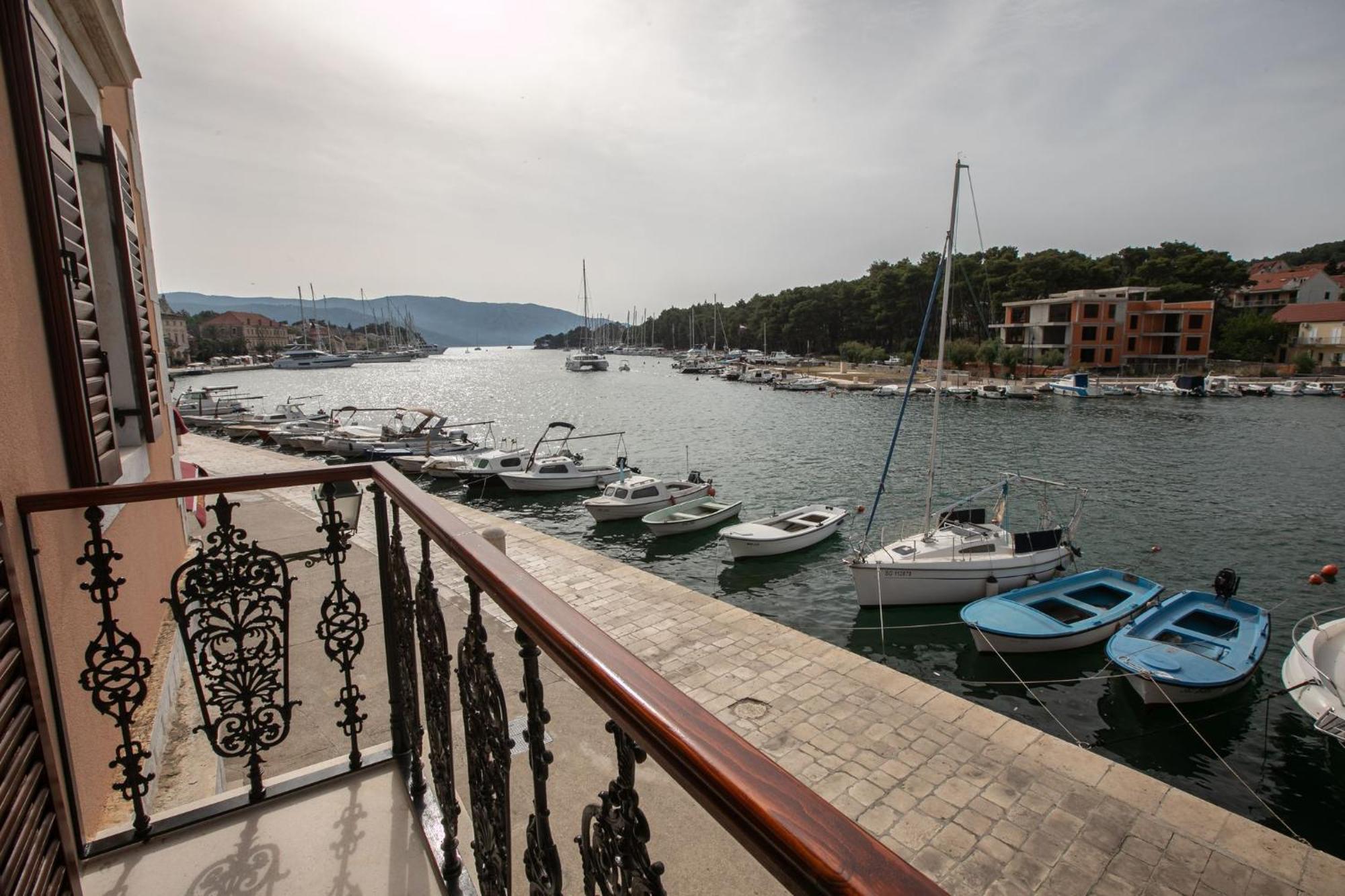 Ancora Faros Apartment Стари Град Стая снимка