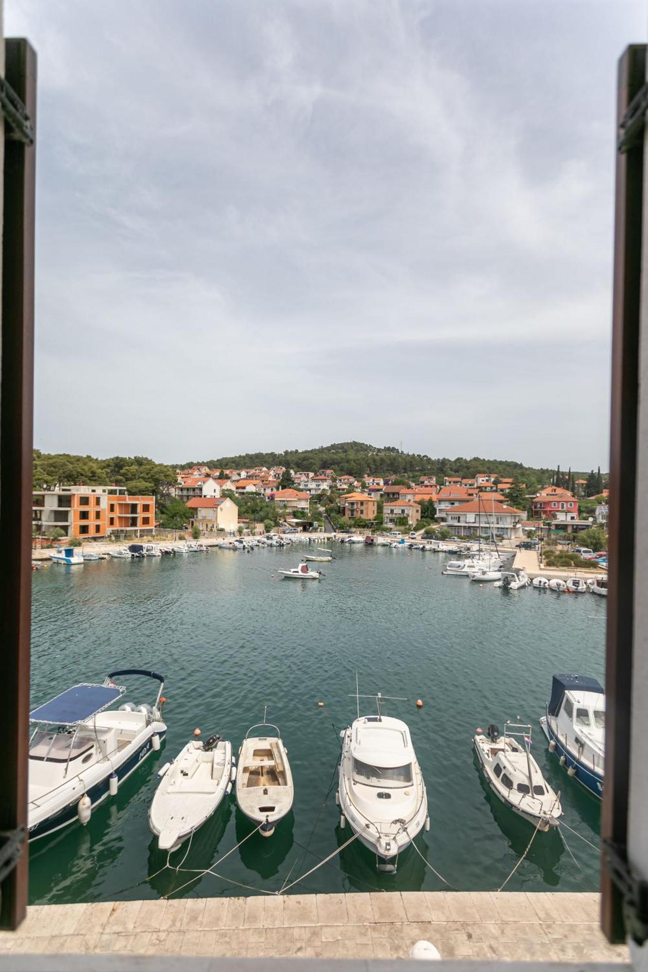 Ancora Faros Apartment Стари Град Стая снимка